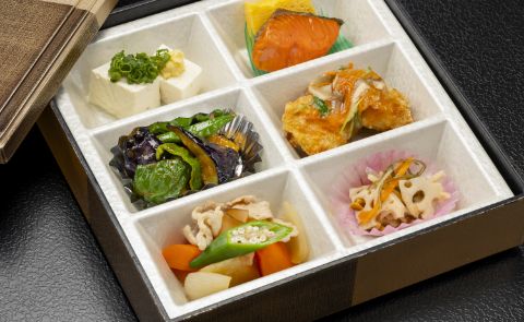 朝食